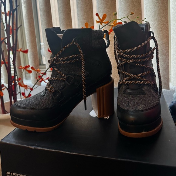 brand new sorel heels women’s size 6.5 - Picture 3 of 4